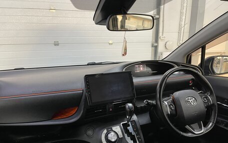 Toyota Sienta II, 2017 год, 1 549 000 рублей, 11 фотография