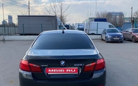 BMW 5 серия, 2013 год, 1 800 000 рублей, 3 фотография