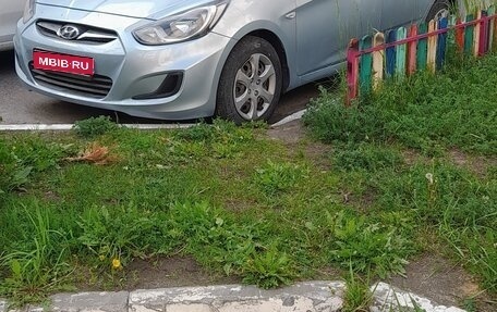 Hyundai Solaris II рестайлинг, 2011 год, 657 000 рублей, 1 фотография