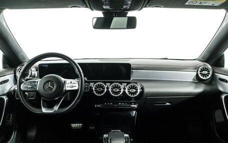 Mercedes-Benz CLA, 2019 год, 3 149 700 рублей, 13 фотография