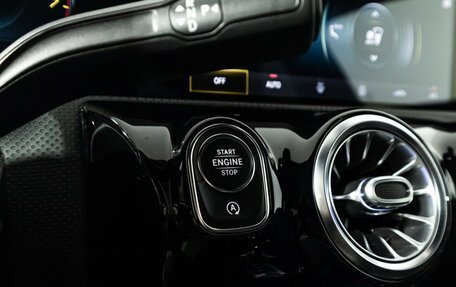 Mercedes-Benz CLA, 2019 год, 3 149 700 рублей, 22 фотография