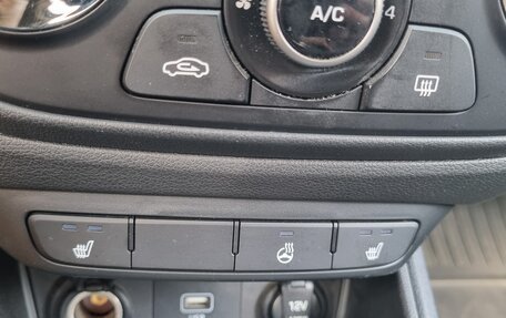 Hyundai Solaris II рестайлинг, 2019 год, 1 499 000 рублей, 9 фотография