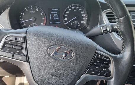 Hyundai Solaris II рестайлинг, 2019 год, 1 499 000 рублей, 10 фотография