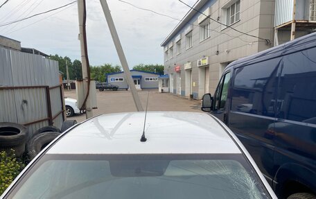 Renault Logan II, 2017 год, 195 000 рублей, 3 фотография