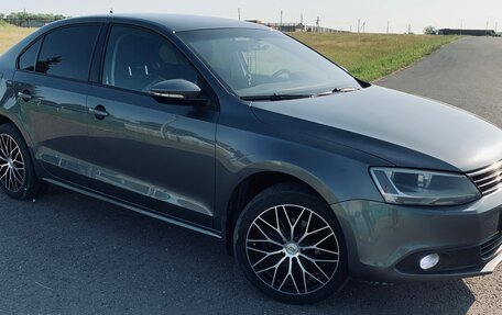 Volkswagen Jetta VI, 2012 год, 1 200 000 рублей, 3 фотография