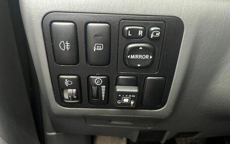 Toyota Land Cruiser Prado 120 рестайлинг, 2005 год, 1 780 000 рублей, 13 фотография