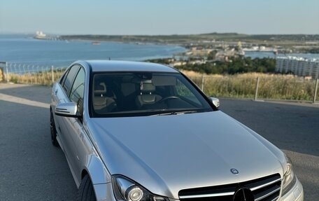 Mercedes-Benz C-Класс, 2011 год, 1 700 000 рублей, 2 фотография