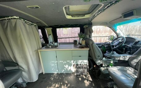 Volkswagen Transporter T6 рестайлинг, 2016 год, 2 700 000 рублей, 4 фотография