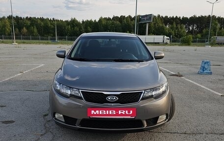 KIA Cerato III, 2010 год, 750 000 рублей, 2 фотография