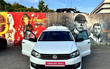 Volkswagen Polo VI (EU Market), 2016 год, 810 000 рублей, 1 фотография
