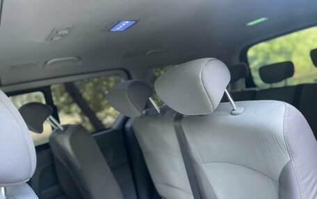 Hyundai H-1 II рестайлинг, 2012 год, 1 855 000 рублей, 12 фотография