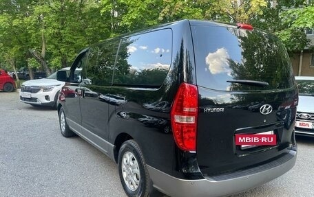 Hyundai H-1 II рестайлинг, 2012 год, 1 855 000 рублей, 15 фотография