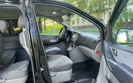 Hyundai H-1 II рестайлинг, 2012 год, 1 855 000 рублей, 18 фотография