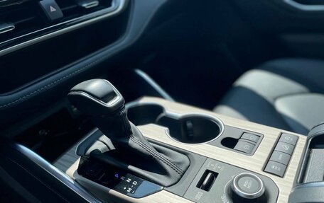 Toyota Highlander, 2024 год, 6 800 000 рублей, 16 фотография