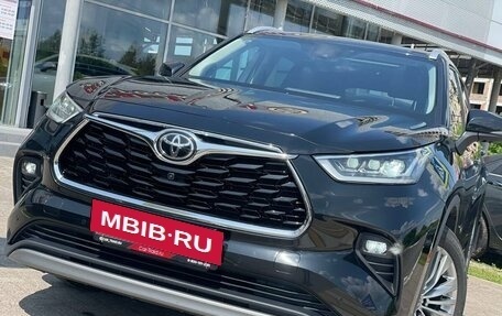 Toyota Highlander, 2024 год, 6 800 000 рублей, 8 фотография