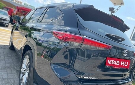 Toyota Highlander, 2024 год, 6 800 000 рублей, 9 фотография