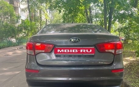 KIA Rio III рестайлинг, 2015 год, 900 000 рублей, 23 фотография