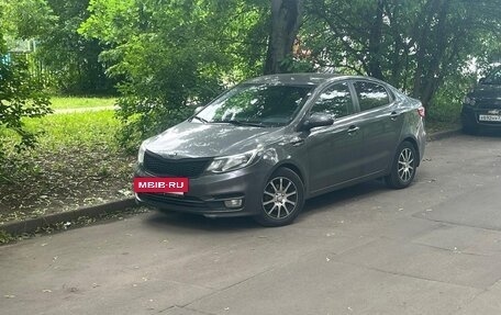 KIA Rio III рестайлинг, 2015 год, 900 000 рублей, 24 фотография