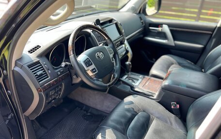 Toyota Land Cruiser 200, 2015 год, 3 690 000 рублей, 9 фотография