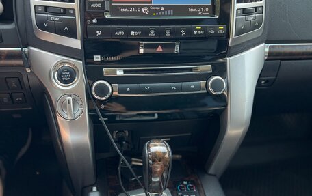 Toyota Land Cruiser 200, 2015 год, 3 690 000 рублей, 17 фотография