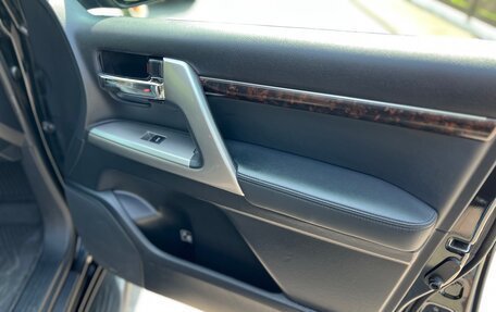 Toyota Land Cruiser 200, 2015 год, 3 690 000 рублей, 20 фотография