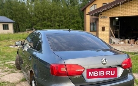 Volkswagen Jetta VI, 2012 год, 950 000 рублей, 2 фотография