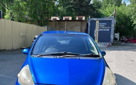 Honda Fit III, 2002 год, 350 000 рублей, 2 фотография