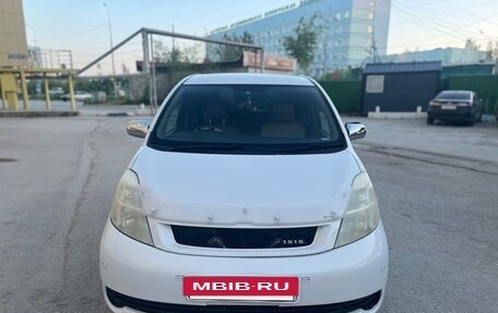 Toyota ISis I, 2004 год, 750 000 рублей, 6 фотография