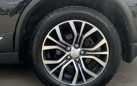 Mitsubishi Outlander III рестайлинг 3, 2018 год, 1 649 000 рублей, 9 фотография