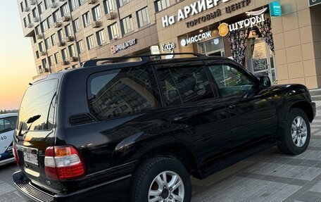 Toyota Land Cruiser 100 рестайлинг 2, 2006 год, 1 850 000 рублей, 4 фотография