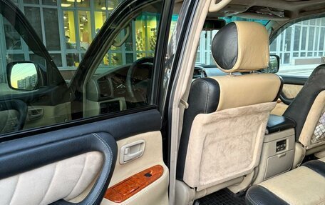 Toyota Land Cruiser 100 рестайлинг 2, 2006 год, 1 850 000 рублей, 8 фотография