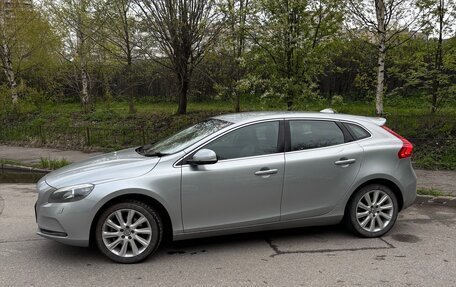 Volvo V40 II рестайлинг, 2015 год, 1 295 000 рублей, 4 фотография