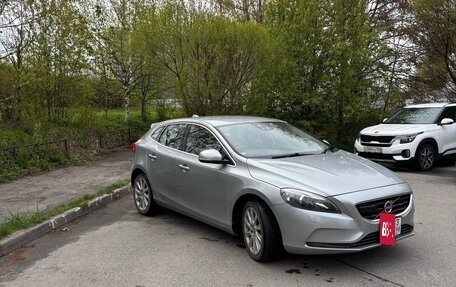 Volvo V40 II рестайлинг, 2015 год, 1 295 000 рублей, 2 фотография