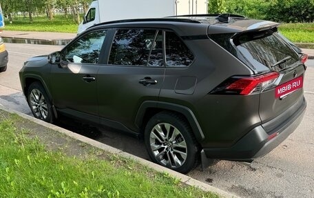 Toyota RAV4, 2020 год, 3 300 000 рублей, 3 фотография