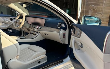 Mercedes-Benz E-Класс, 2020 год, 5 500 000 рублей, 16 фотография