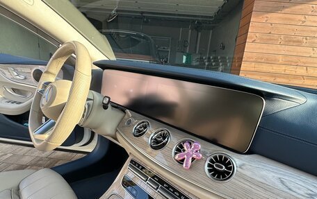 Mercedes-Benz E-Класс, 2020 год, 5 500 000 рублей, 18 фотография