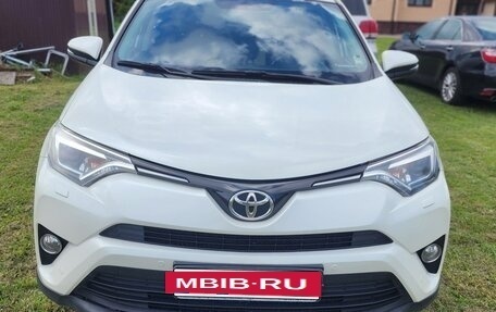 Toyota RAV4, 2017 год, 2 500 000 рублей, 10 фотография
