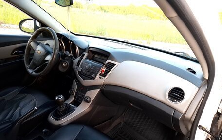 Chevrolet Cruze II, 2012 год, 620 000 рублей, 6 фотография