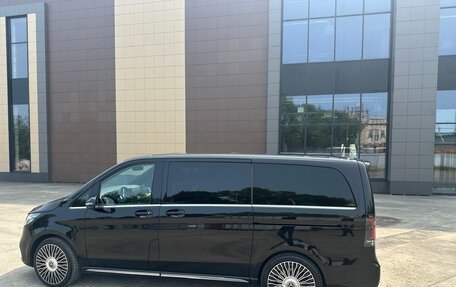 Mercedes-Benz V-Класс, 2024 год, 12 500 000 рублей, 2 фотография