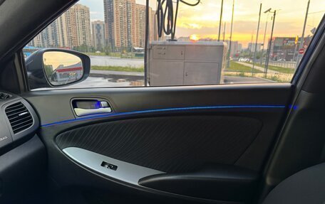 Hyundai Solaris II рестайлинг, 2015 год, 1 190 000 рублей, 23 фотография