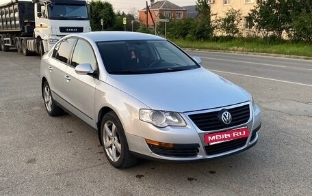 Volkswagen Passat B6, 2006 год, 620 000 рублей, 2 фотография