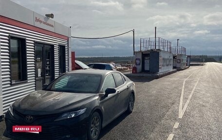 Toyota Camry, 2018 год, 3 000 000 рублей, 3 фотография