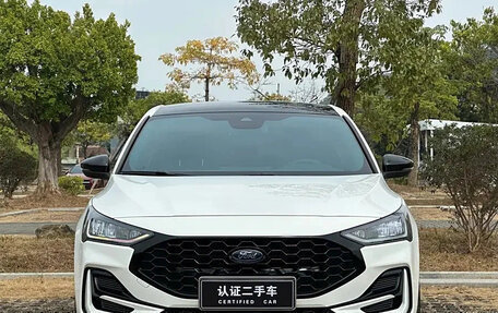 Ford Focus IV, 2022 год, 1 630 400 рублей, 2 фотография