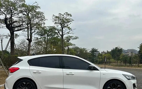 Ford Focus IV, 2022 год, 1 630 400 рублей, 7 фотография