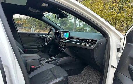 Ford Focus IV, 2022 год, 1 600 400 рублей, 14 фотография