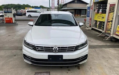 Volkswagen Passat B8 рестайлинг, 2019 год, 1 350 400 рублей, 2 фотография