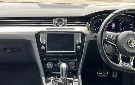 Volkswagen Passat B8 рестайлинг, 2019 год, 1 350 400 рублей, 10 фотография