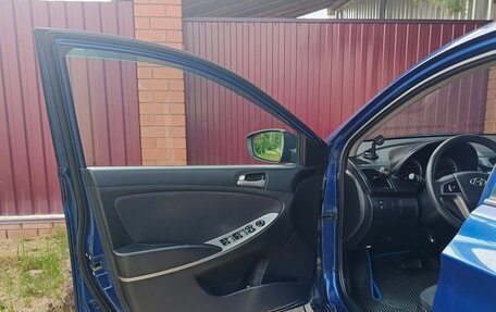 Hyundai Solaris II рестайлинг, 2015 год, 950 000 рублей, 13 фотография