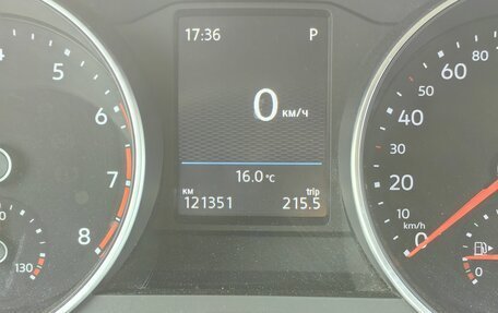Volkswagen Tiguan II, 2017 год, 2 100 000 рублей, 10 фотография