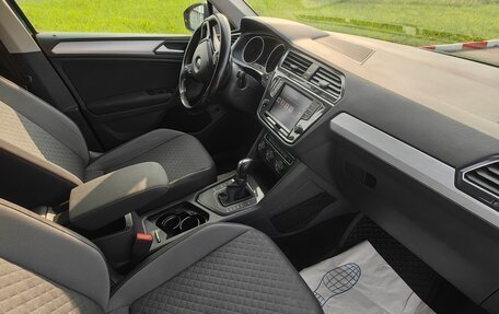 Volkswagen Tiguan II, 2017 год, 2 100 000 рублей, 14 фотография